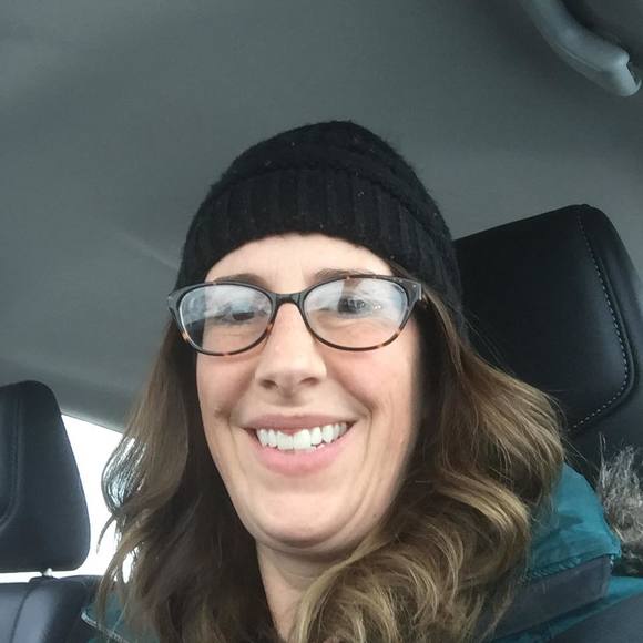 Meet your Posher, Lisa - Picture 1 of 1